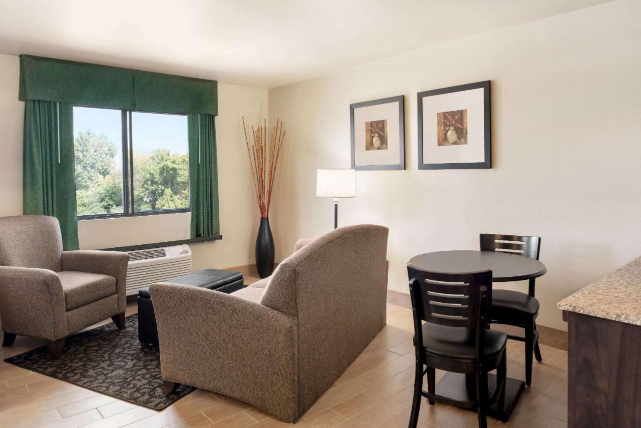 Hotel Baymont By Wyndham Glenwood Extérieur photo